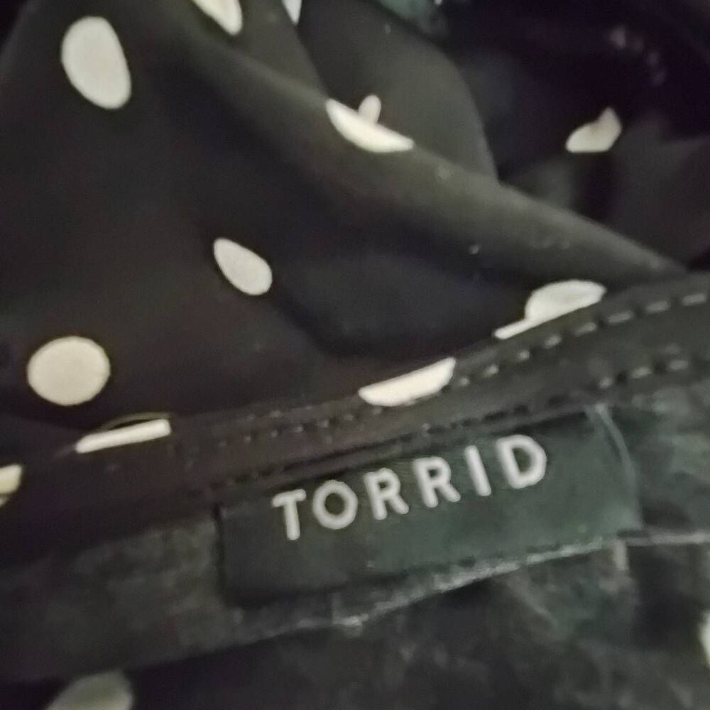 Torrid wrap blouse - Picture 3 of 6